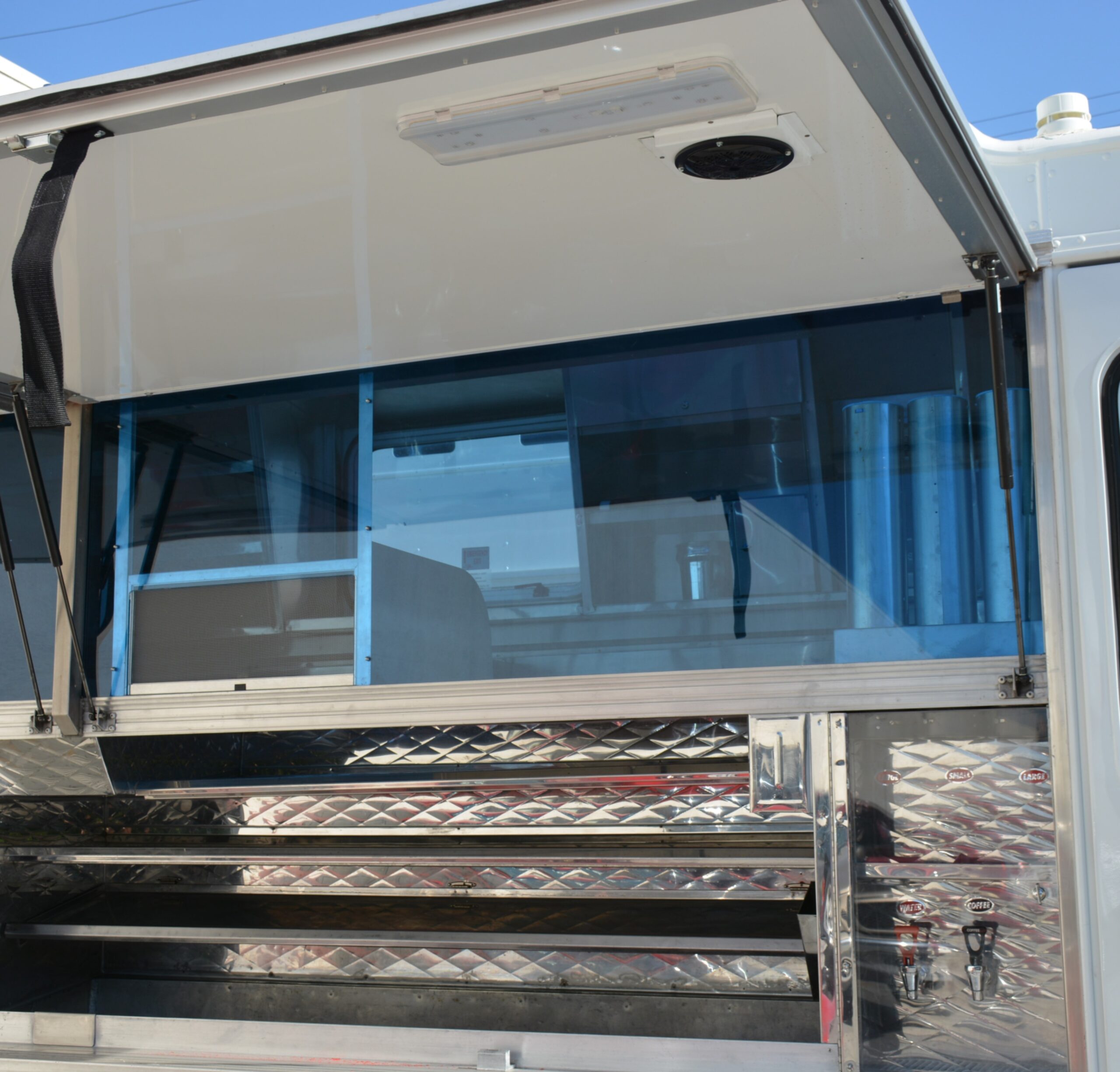 #A DSC-3113 Front  Service Side Front Plexiglass